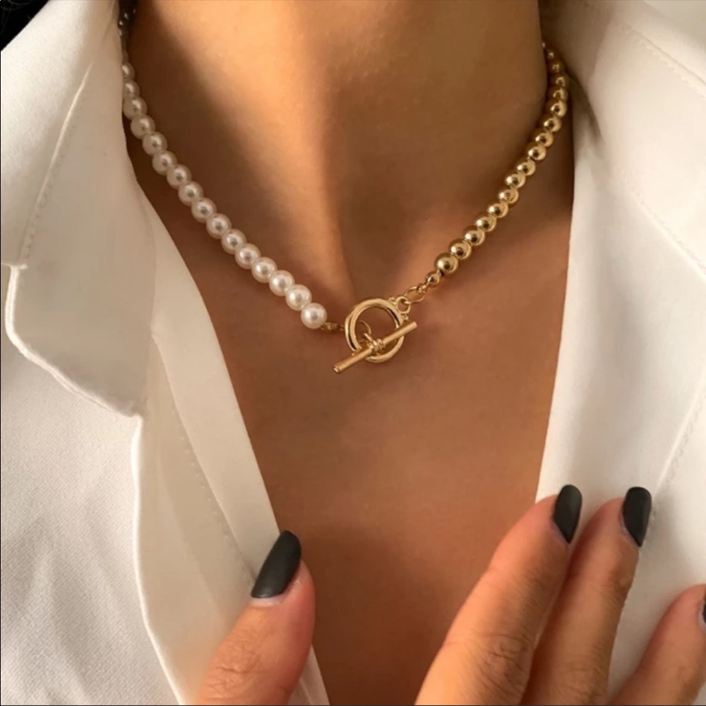 White + Gold Beaded Necklace
